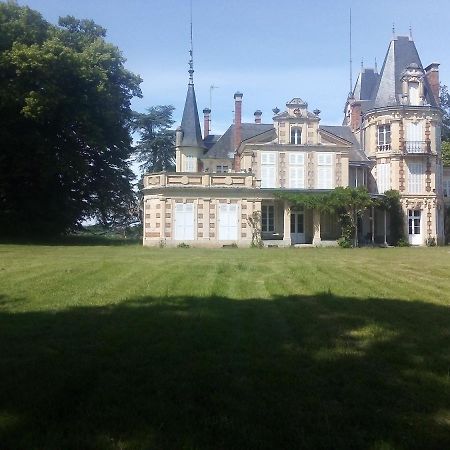 Chateau De Maucouvent Challuy Eksteriør billede