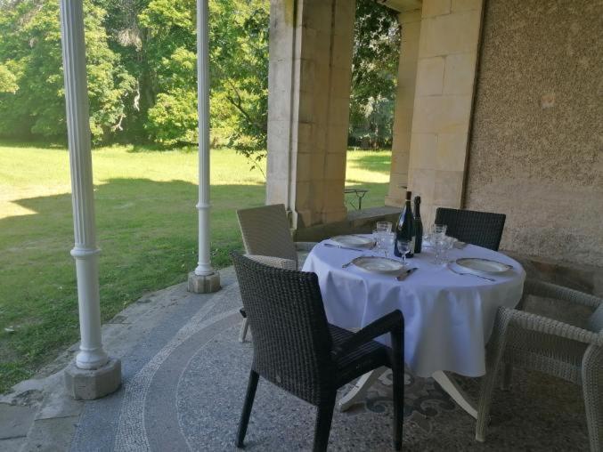Chateau De Maucouvent Challuy Eksteriør billede